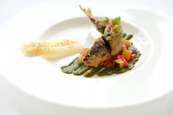 「あゆ王国高知」復活に向けたプロモーション始動　フレンチの名店『ポール・ボキューズ 銀座』と初コラボ　「四万十川の天然あゆ」料理が初登場！