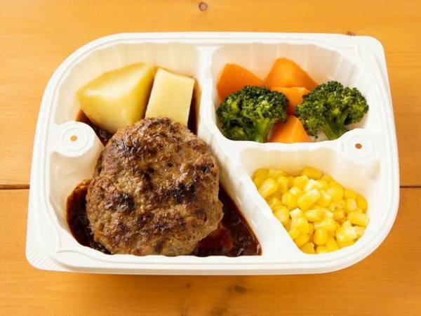 累計300万食販売した冷凍ミールキット「健幸ディナー」から美味しさそのまま国産原材料100％、無添加、レンジ調理の「健幸ディナー　トレータイプ」が2022年6月20日より発売