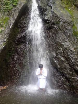 滝行で有名な東京都檜原村の天光寺が、LINEアカウントを友だち追加してくれた方全員に滝行の割引クーポン配布開始