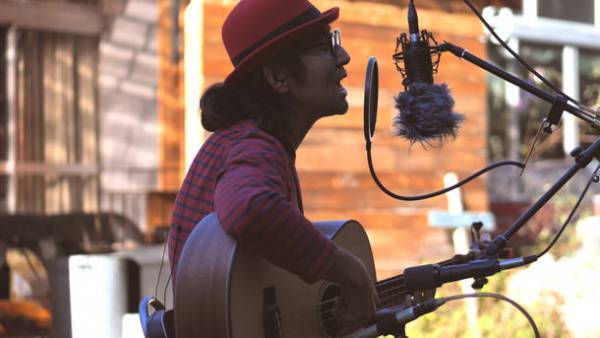 車上生活をしながら全国でベース弾き語りをする「トオルコバヤシ」　YouTubeで公開の屋外レコーディング楽曲全曲収録のアルバム「DEMO Vol,7.5」6月13日デジタルリリース