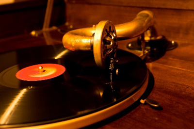 ROKKO森の音ミュージアム【6月中旬～7月中旬】バラが見頃を迎えます！