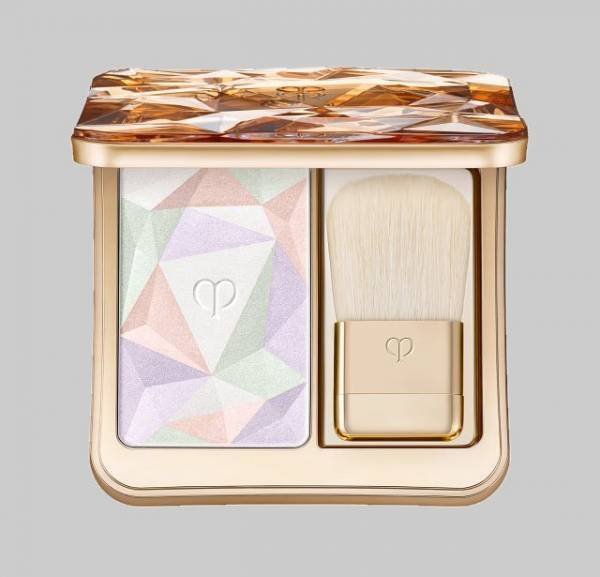 世界初※1、「京都オパール」がフェイスパウダーに採用