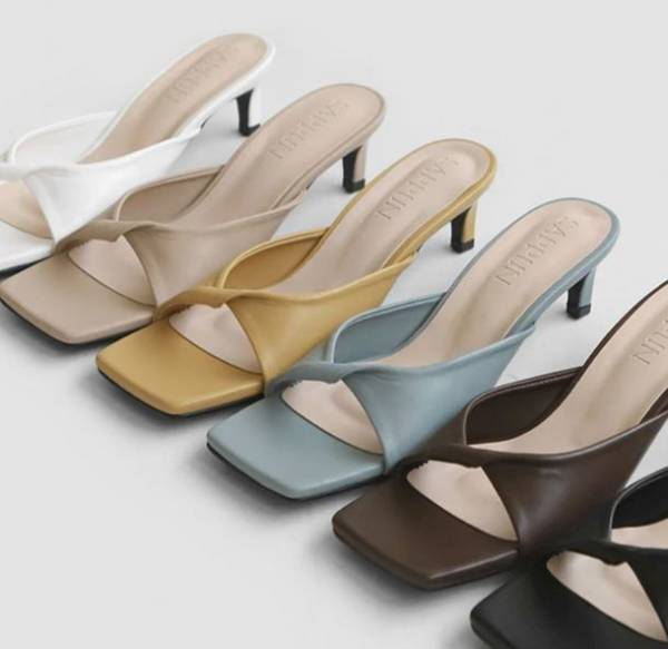 Qoo10人気「ミュール」ランキング！Y2Kブームを機に人気が再燃　夏こそ、楽ちん・軽やか・涼しげなミュールの出番！