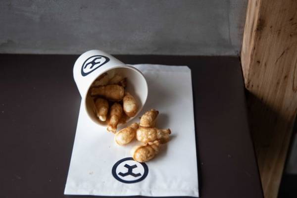 京都・二条城前にコーヒーとアパレルが楽しめるカフェ「兎珈琲」が6月6日(月)グランドオープン