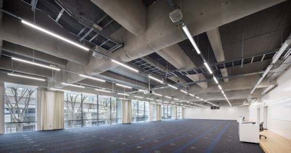 建物のエネルギー消費量を52%削減和泉ラーニングスクエアがZEB Ready認証を取得