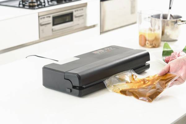 昨年は販売数30倍！業務用真空パック器が一般家庭で売上増加　6月1日(水)よりイオンレイクタウンkazeの体験型ストア「b8ta Koshigaya Laketown」に新規出店