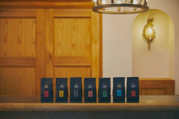 スタイルを追求したスペシャルティコーヒースタンド「DUNSTAN COFFEE ROASTERS」が京都に誕生　～7つの味から始まる物語～
