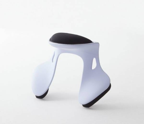 【新商品】座ったままの姿勢で快適に眠れる新しい形のお昼寝枕、Power Nap Pillow(パワーナップピロー)　有名企業も導入するパワーナップ(積極的仮眠)をサポート