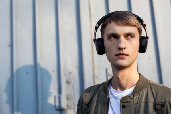 サウンドとデザインがDJに人気の「V-MODA」からワイヤレスヘッドホン2機種を発売