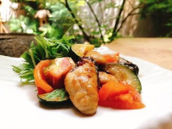 京都の観光名所、錦市場にて創業大正十年の牡蠣専門店「錦・だいやす」が7月13日リニューアルオープン