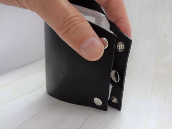 マスクをつけはずしする時代にぴったり！スマートに持ち運びできる「Gutto マスクスタンド」をMakuakeにて7月11日まで販売中