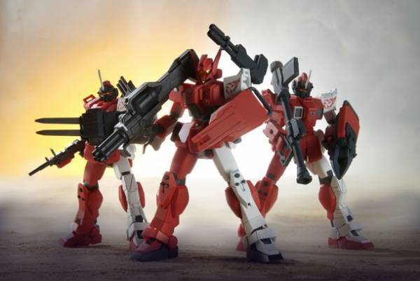 連邦の“赤”出撃！！“赤い三巨星”がガンプラで登場！