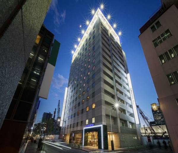 0.1秒で本人確認！チェックインがよりスムーズにスーパーホテルにて先進的な顔認証レセプションサービスを導入開始