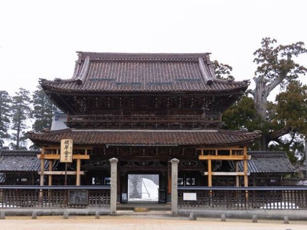 歴史ある名刹で、富山の土徳を学び仕事をする。城端別院善徳寺内を改修したテレワークスペース、6月28日にOPEN。