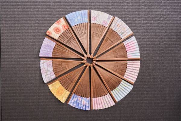 12種類のストーリーが込められた「花ことば扇子」　若手クリエイター×京都・伝統工芸職人の共同開発　Makuakeにて先行販売開始