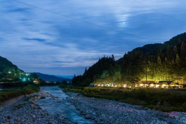 日本一の星空の下で、ミシュラン一つ星店監修の囲炉裏料理が味わえる純和風旅館　『天然温泉 阿智 星降りの宿 やま星』2022年7月17日(日)グランドオープン　