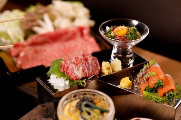 日本一の星空の下で、ミシュラン一つ星店監修の囲炉裏料理が味わえる純和風旅館　『天然温泉 阿智 星降りの宿 やま星』2022年7月17日(日)グランドオープン　