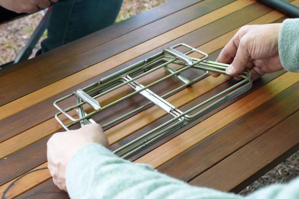 アウトドアブランド「FIRE BANK(ファイアバンク)」、フラットなスマート収納を実現した焚き火ゴトク『サラマンダーの檻』を7月1日に発売