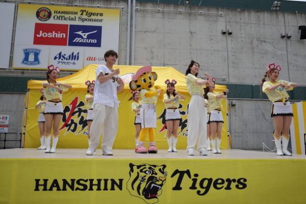タイガースガールズフェスタ「TORACO DAY」に、約23,000人の女性ファンが集結！TORACOダンスで可愛く応援、見事勝利へと導きました！
