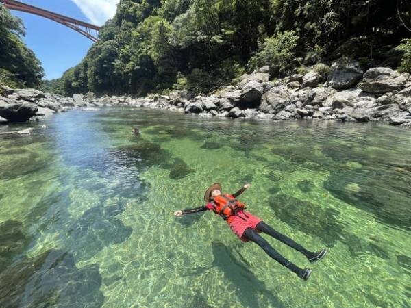 夏休みは屋久島で水遊びを満喫！「屋久島ネイチャー企画　FIELD」がリバーカヤック＆川遊びの販促強化を実施