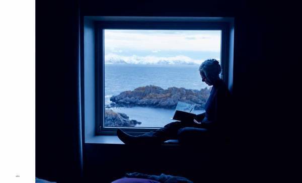 『NO SIGNAL　街を出て、大自然の中で暮らすことを選んだ10人の生き方』発売中！