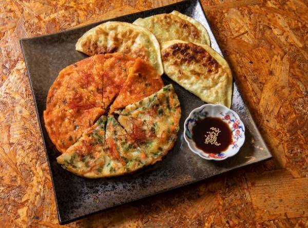 ＜Qoo10 Presents「ドラマ観ながら、なに食べよ？」＞南りほも完食！「めっちゃクオリティ高い！完璧な味！！」　“雨の日ごはん”のチヂミで、雨の日を美味しく楽しく♪