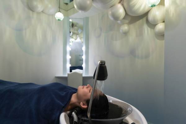 サウナの＜ととのう＞快感がヘッドスパで！銀座のヘッドスパ専門店「Rabbicour(ラビクール)」にて「頭浸浴(とうしんよく)」メニューを7月より導入開始