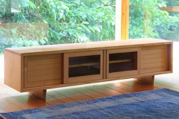 飛騨高山の木工房・オークヴィレッジ　新作『テレビボード』を2022年8月1日(月)に発売