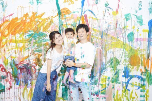 ウォールペイントできるフォトスタジオ「SOYLABO！」が「カラフルサマーキャンペーン」を7月16日より開始！～夏休みは家族でウォールペイント！～