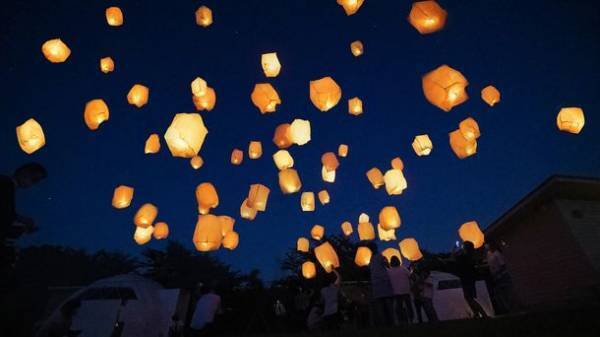 節電の夏を彩る「yamagata glam スカイランタンナイト」　山形のグランピング施設にて8/19・20に開催