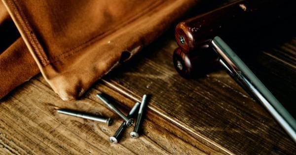 日本の名作椅子「ニーチェアエックス」リペアサービスを開始　～愛用者の“使い続けたい”気持ちに応えるためのサスティナブルな取り組み～