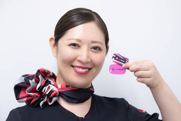 J-AIRオリジナル「CAミラー」2種類、7/15より機内限定販売　超軽量で割れにくく、身だしなみやメイクチェックに便利！