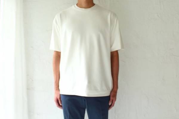 白でも透けない、圧倒的な肌触り！年中いつでも心地いい大人のハイクラスTシャツ　CAMPFIREにて7月8日(金)より先行予約販売を開始