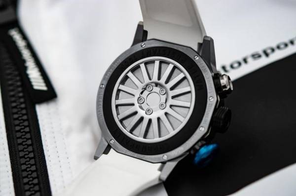 エドックス、限定モデル『クロノラリー BMW M モータースポーツ リミテッドエディション』2タイプを7月15日(金)より販売開始