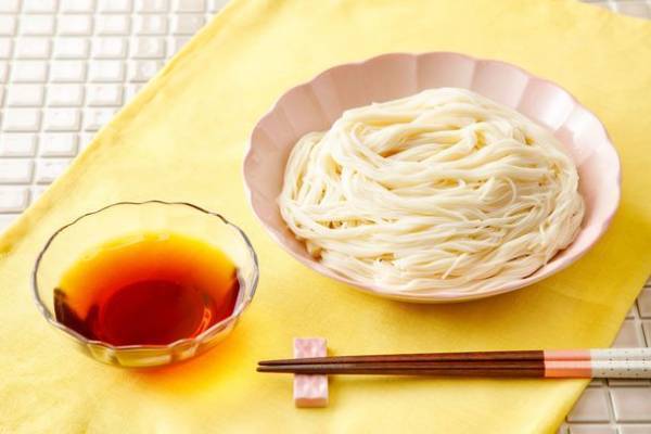 進むアーモンドミルクの定番化！ふたりに一人が飲む時代。定番レシピをアーモンドミルクに置き換えて夏を楽しく健康に乗り切る！栄養の専門家が解説。7月22日は「ナッツの日」いつもの料理をヘルシーに！アーモンドミルク置き換えレシピを公開！