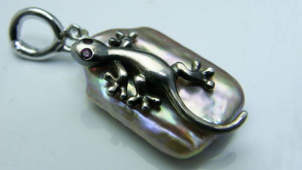 ウクライナの難民へ支援ができる「男女兼用パールジュエリー」　7月30日に先行予約販売を終了