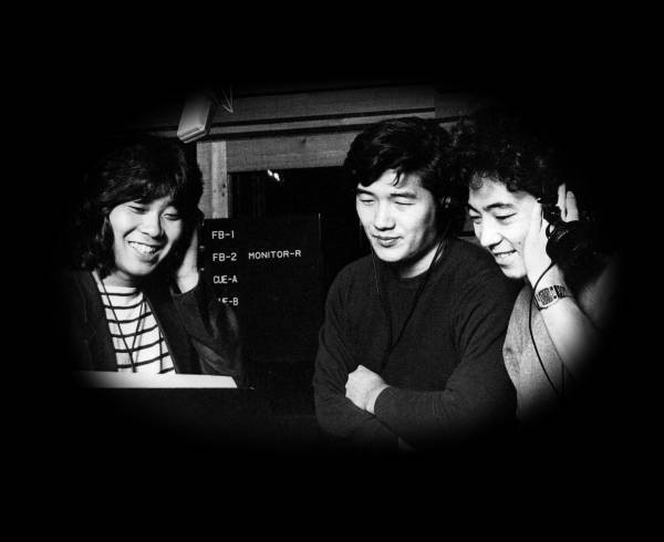 大滝詠一、佐野元春、杉真理によるスーパーユニット「NIAGARA TRIANGLE」の名曲『A面で恋をして』ここでしか聴けない立体音響バージョンで初公開！