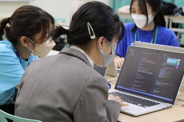 放課後の新たな形「放課後アクティビティ」始動　～千代田国際中学校で部活動に代わる新たな取り組み～