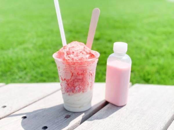 夏にぴったり！ひんやり、果実まるごとスイーツ！フルーツ王国岡山・農園カフェ湯郷で7月16日(土)よりまるごと白桃パフェ＆まるごといちごミルクフラッペ新登場