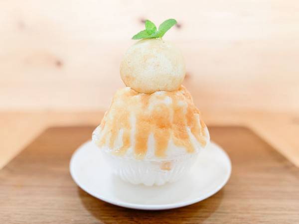 夏にぴったり！ひんやり果実×ふわふわかき氷　フルーツ王国岡山・こびとのおやつで7月16日(土)よりまるごと白桃ミルクかき氷＆いちごクリームかき氷新登場