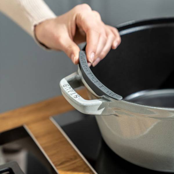 仏鋳物ホーロー鍋ストウブ　「スタッカブルココット 3pcsセット」を発売