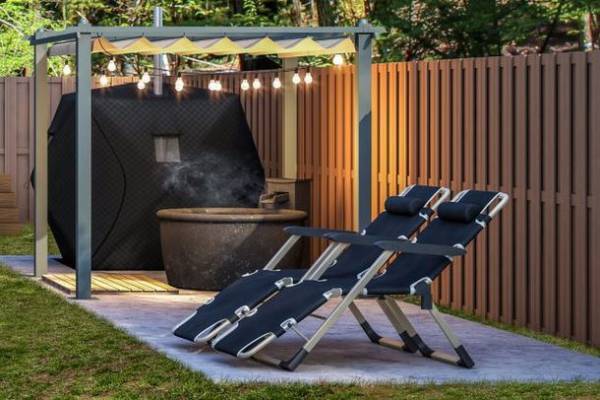 山梨・富士河口湖町にプライベートグランピング施設「ふじ・ふもとの森」が8/4にグランドオープン！大自然の中でサウナ・天然温泉露天風呂が愉しめるキャビン型施設で非日常体験