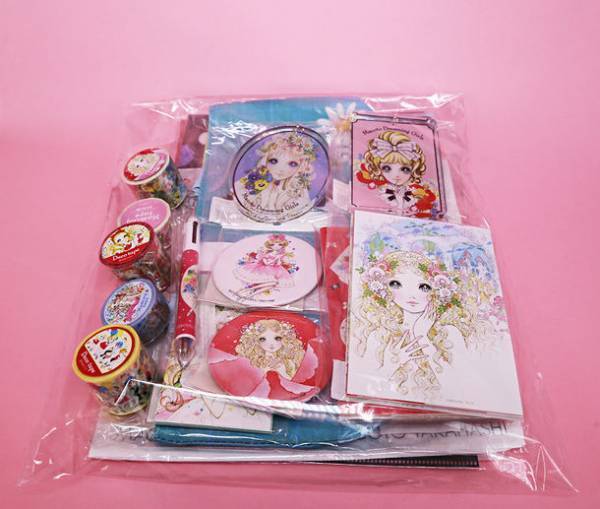 米寿記念 夏の章 高橋真琴『百花繚乱』展　少女画の巨匠が描く「美」の全てが、室町の地で華ひらく　会期／7月20日(水)～25日(月)※最終日午後6時終了　会場／日本橋三越本店 本館7階 催物会場　営業時間／午前10時～午後7時