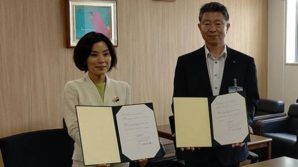 富山市教育委員会とアルバ・エデュ、すべての子どもに話す力を届けるプレゼン教育に関する連携協定を締結