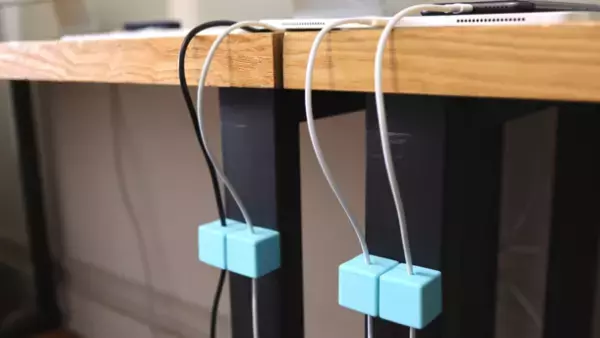 アメリカで発売後わずか1週間で5,000個を売り上げたケーブルホルダーが日本初登場！Makuakeにて先行販売開始『新発想！机の上のケーブル整理はもっと自由にできる。』