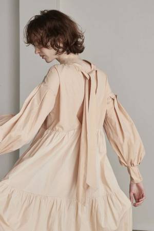 サスティナブル・ブランド「WALANCE」にココナッツ染めを施したアイテムが登場　―穏やかで優しいピンク―