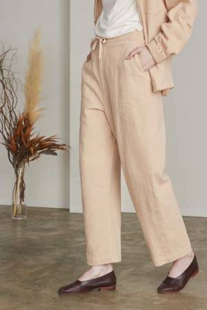 サスティナブル・ブランド「WALANCE」にココナッツ染めを施したアイテムが登場　―穏やかで優しいピンク―