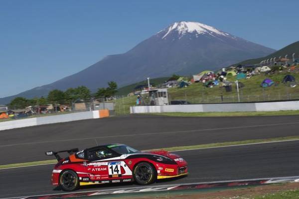 トミカからエヴァンゲリオンレーシング「エヴァRT弐号機 Z34」が登場！