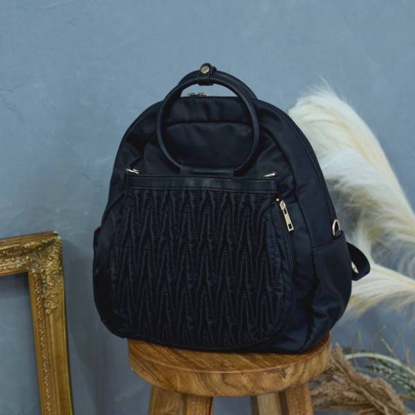 ママの「バッグの2個持ち」に関する実態調査を実施　バッグの2個持ちのお悩みを解消する画期的マザーズバッグが話題