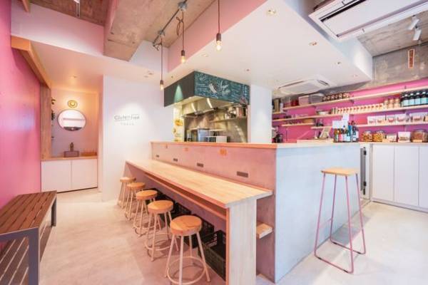 ビタミンEと食物繊維たっぷりのアーモンドミルクで、おいしく夏を楽しもう！SNSで話題の2店舗とコラボ！「アーモンド効果」を使った「カレーバインミー」「かき氷」を発売